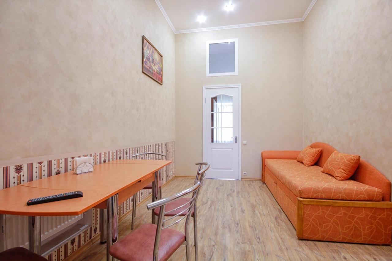 Pushkinskaya 14 Aparts Apartment Odessa Exterior photo