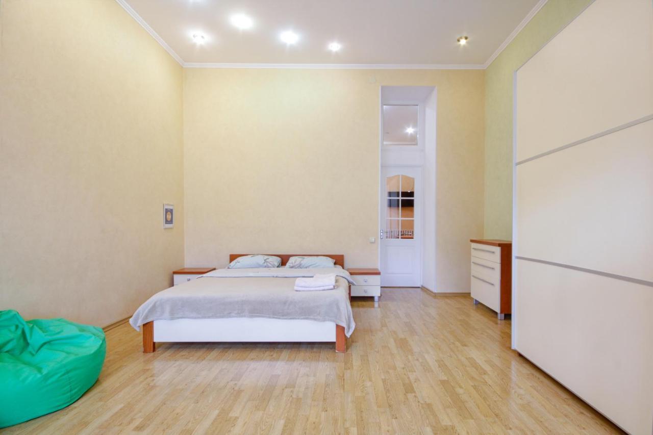 Pushkinskaya 14 Aparts Apartment Odessa Exterior photo